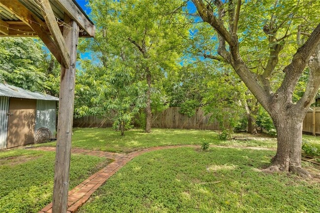 Building Photo - 2705 Nordham Dr