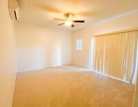 Building Photo - 469 Manawai St