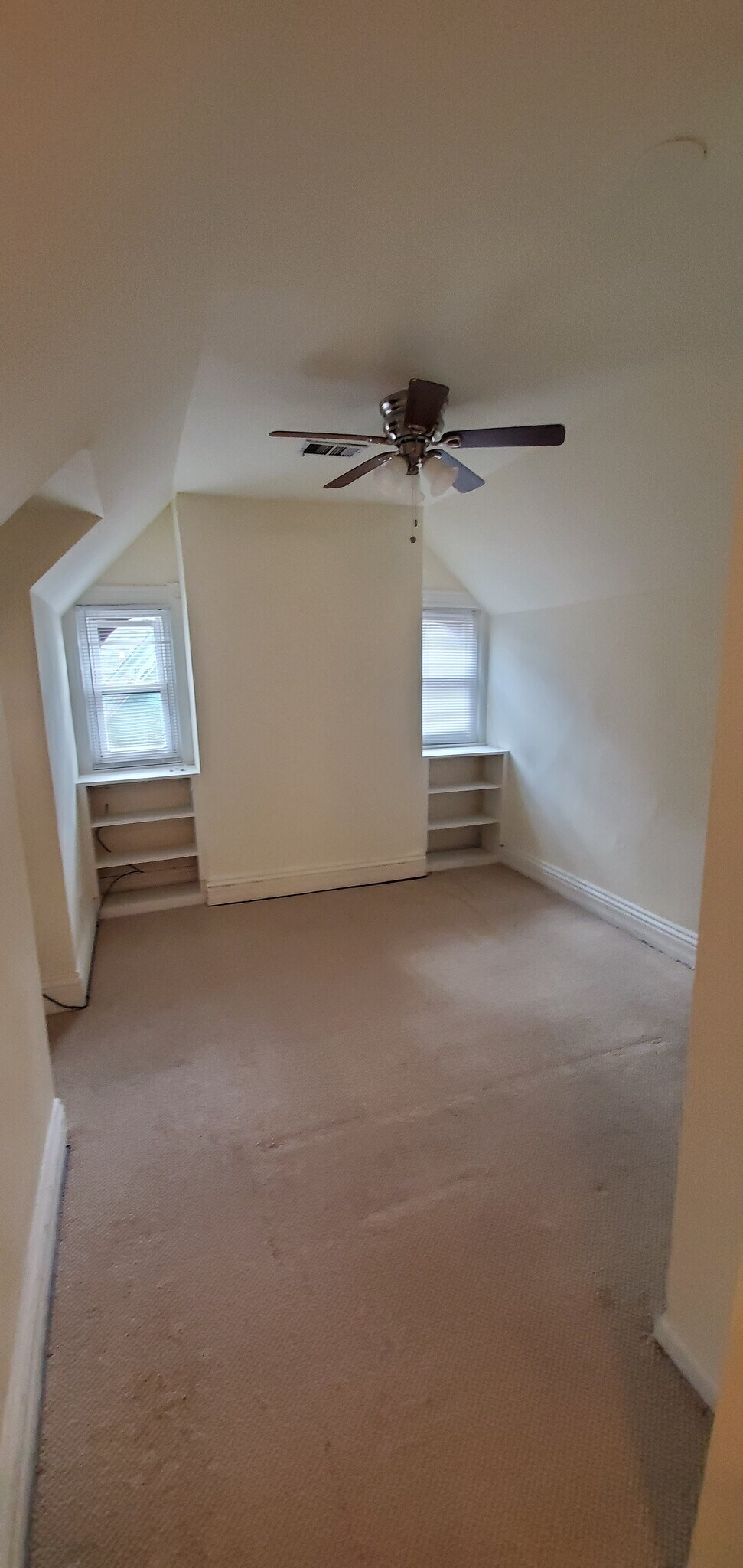 Building Photo - 5518 Stanton Ave