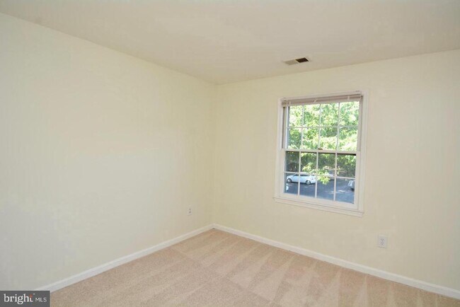 Building Photo - 7378 Jiri Woods Ct