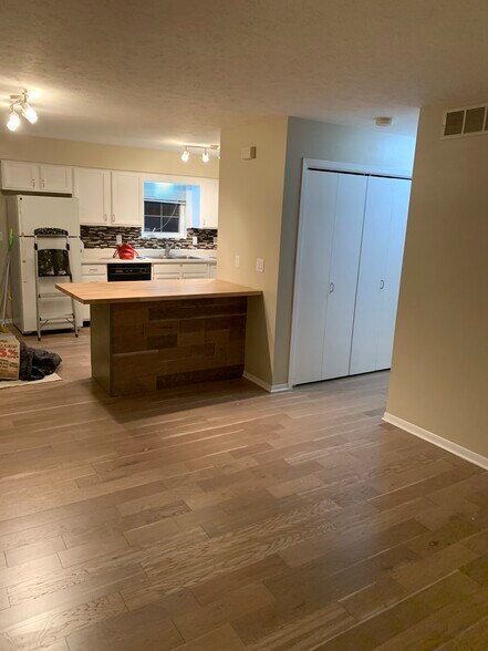 Building Photo - 1914 Remington Rd