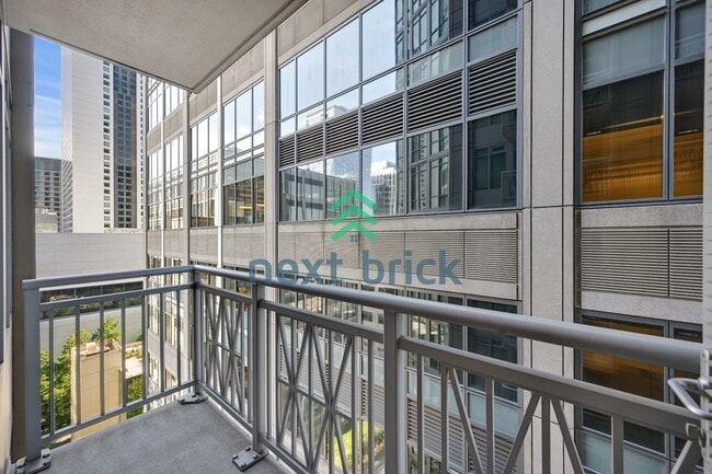 Building Photo - 819 Virginia St