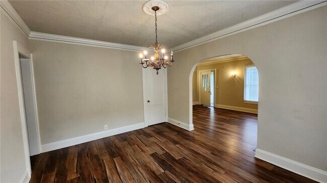 Building Photo - 1029 Katherwood Dr SW
