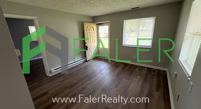 Building Photo - 1626 Darst Ave