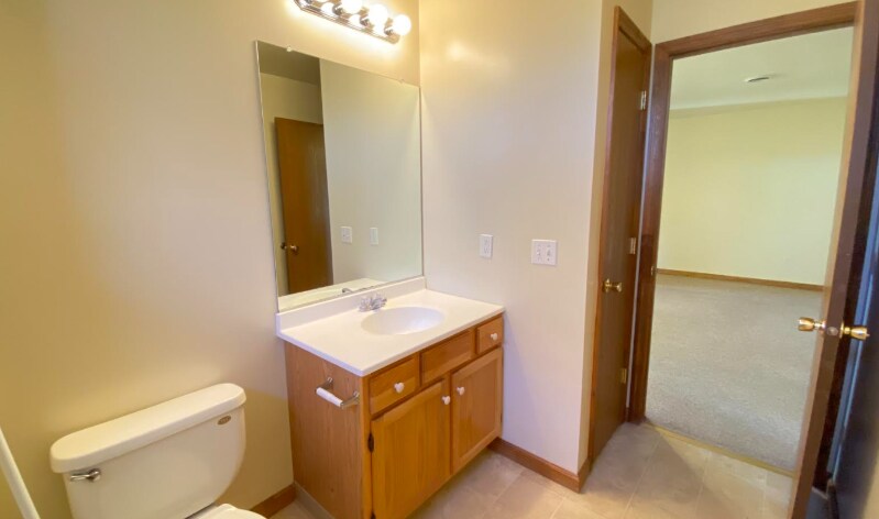 Building Photo - 525 Sir Benjamin Way