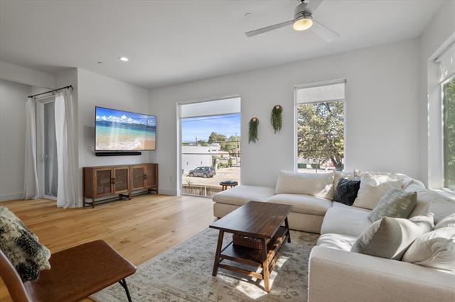 Building Photo - 2222 Moser Ave