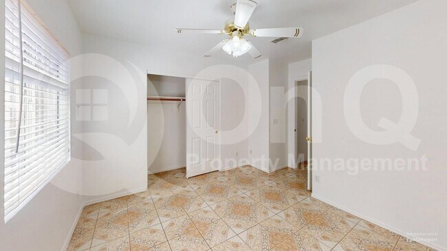 Building Photo - 2152 W Burlwood Way