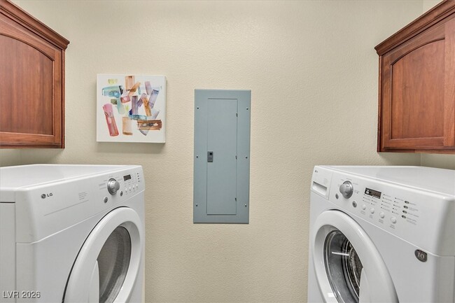 Building Photo - 62 E Serene Ave