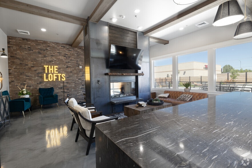 Community Clubhouse - The Lofts on Broadway