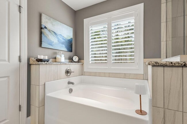 Building Photo - 5042 Mill Creek Rd