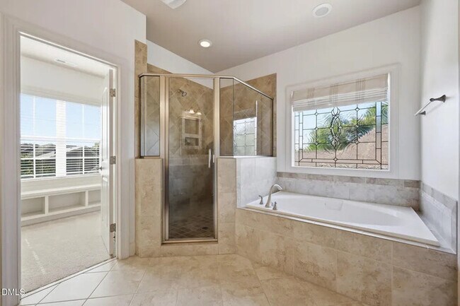 Building Photo - Lease OR Lease to Own