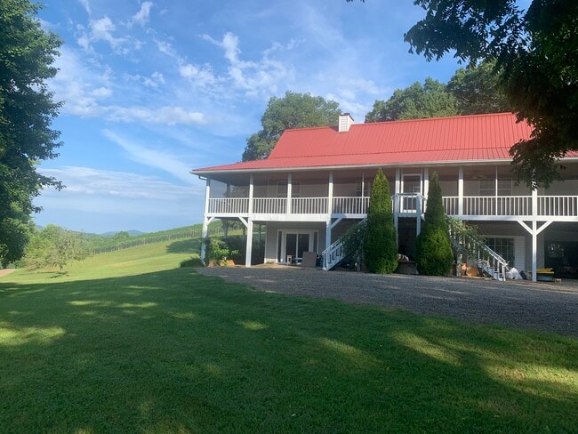 Primary Photo - 571 Big Sky Rd
