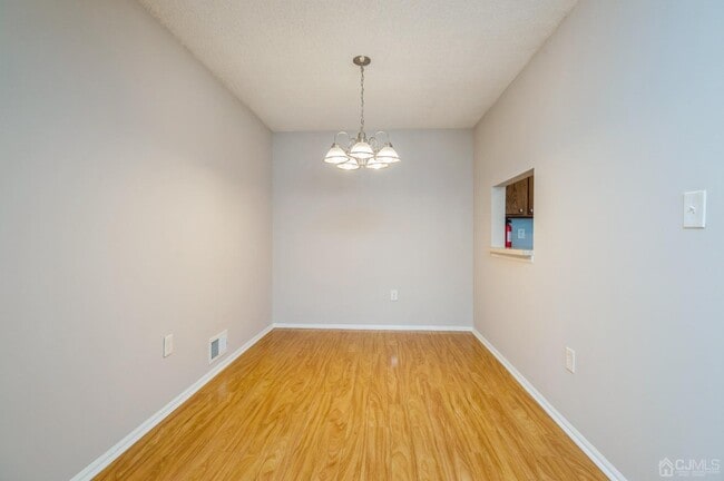 Building Photo - 15 Feiler Ct