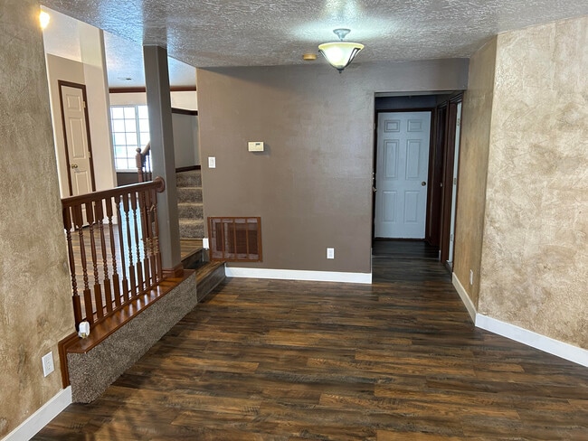 Building Photo - 2991 E 1610 S