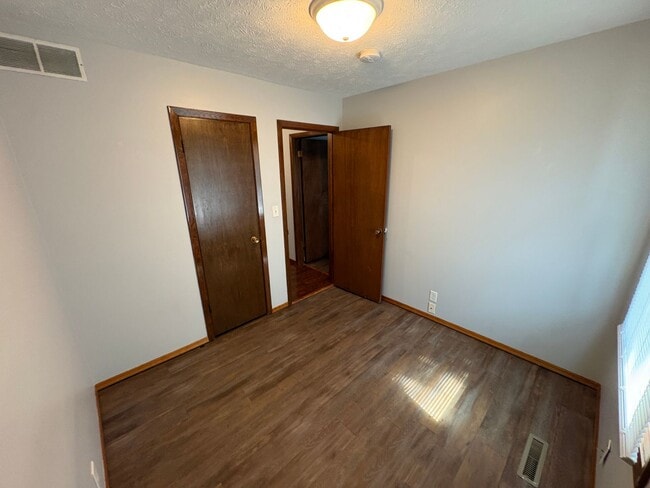 Building Photo - Spacious Single-Family Home with Fenced Backyard & Attached Garage