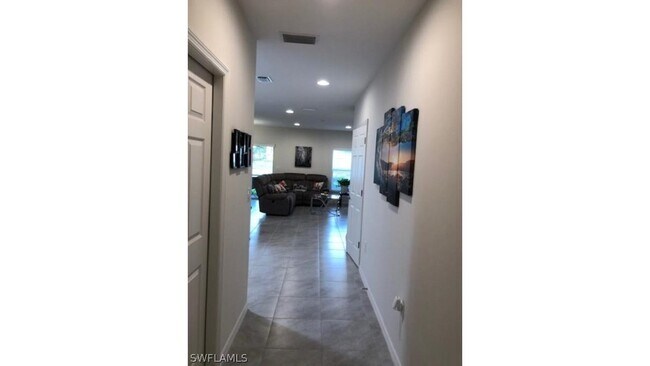 Building Photo - 12571 Laurel Cove Dr