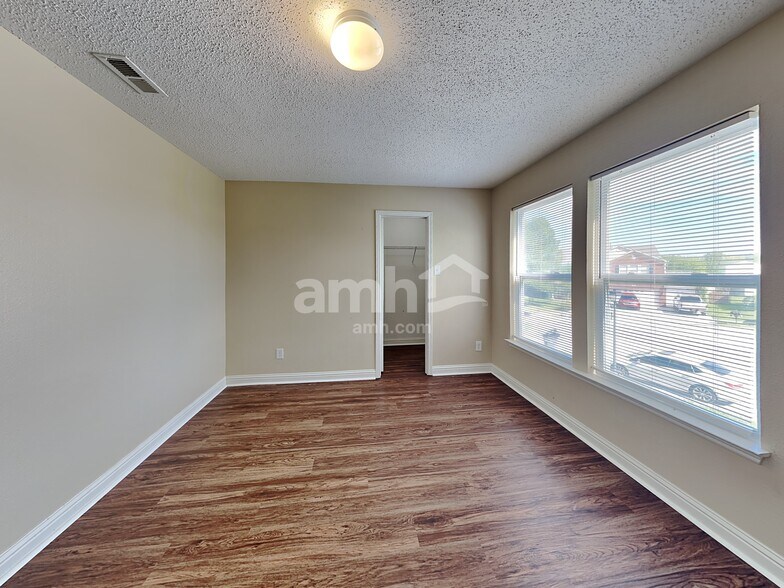 Building Photo - 6737 Amber Springs Way
