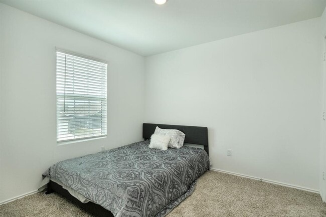 Building Photo - 13800 Tordillo Dr