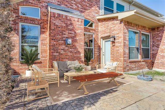 Building Photo - 3825 Miramar Dr