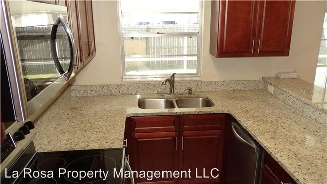Building Photo - 3 br, 2 bath House - 1344 ROCKY RD