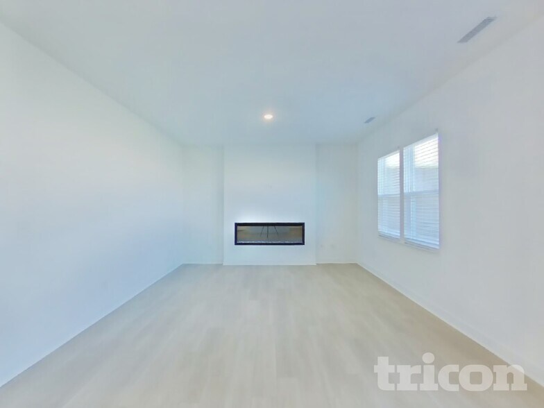 Building Photo - 11904 Moorfield Ln