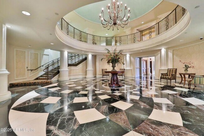 Building Photo - St Johns River Views!