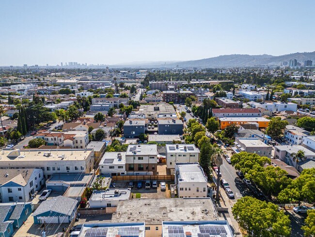 Building Photo - 5508 Barton Ave