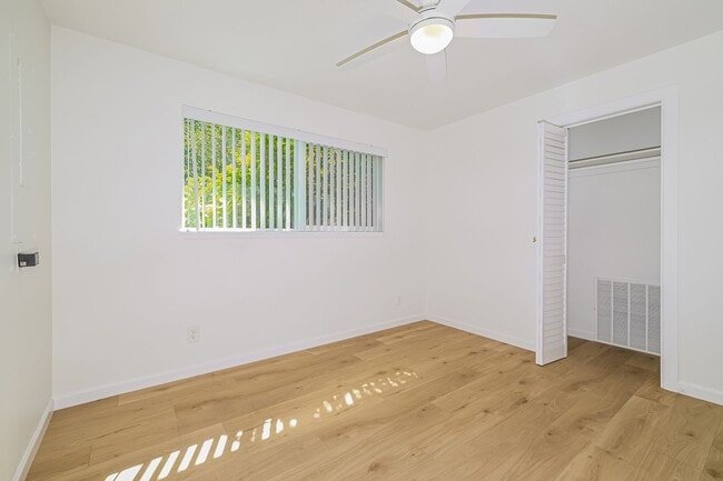 Building Photo - Warm and Welcoming 3 Bedroom in Prime Seattle Location