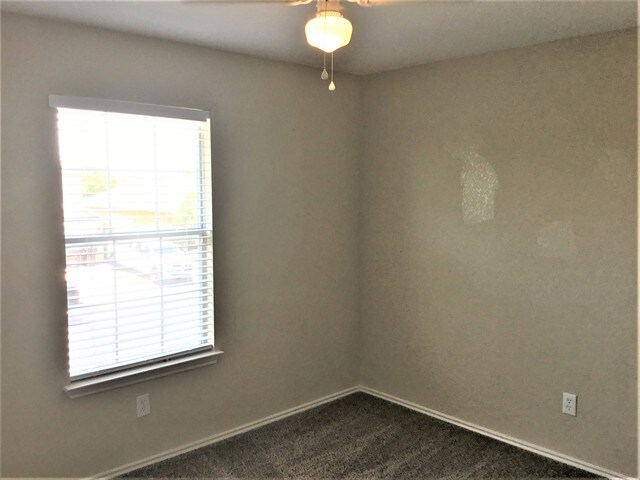 Building Photo - 6923 Opal Clfs