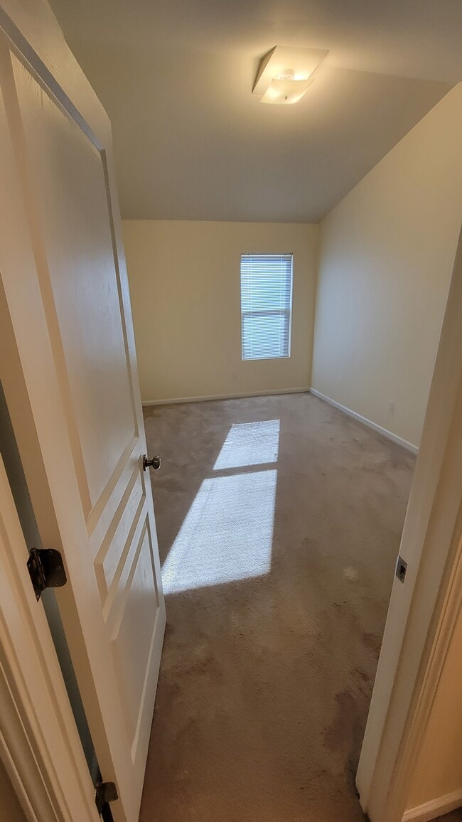 Building Photo - 6824 Creft Circle