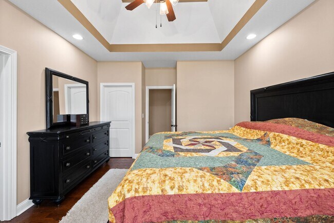 Building Photo - Spacious 4-Bedroom Home with Dual Living A...