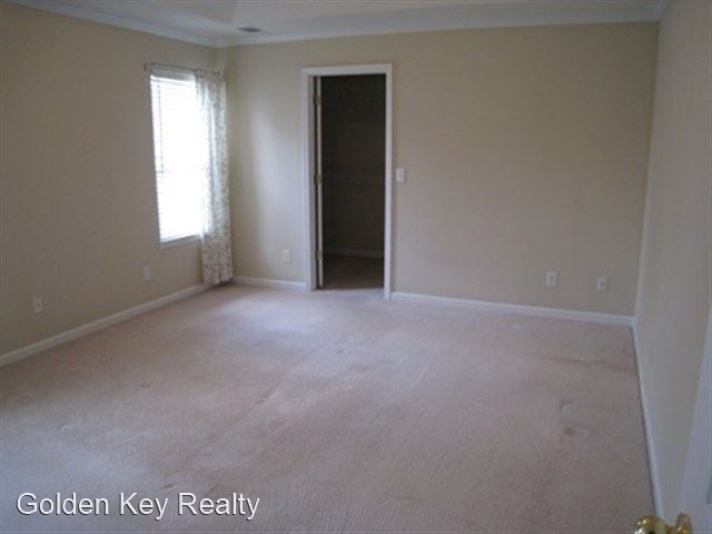 Building Photo - 4 br, 3 bath House - 409 Tucker Place