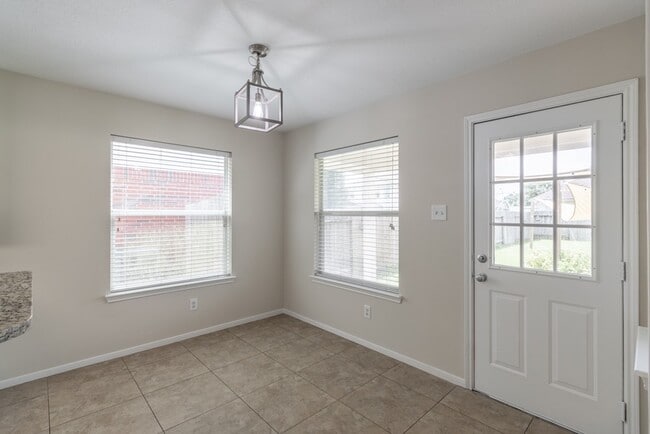 Building Photo - 13619 Northpointe Ridge Ln