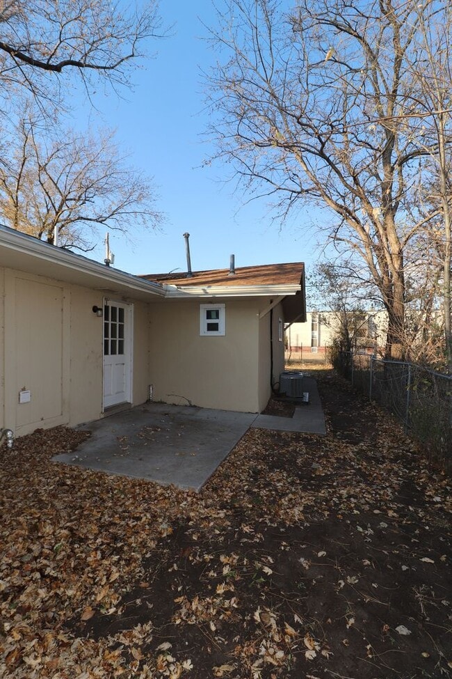 Building Photo - Family home for rent!