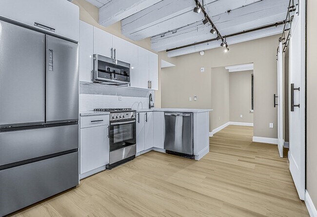 Building Photo - 67 Broad St