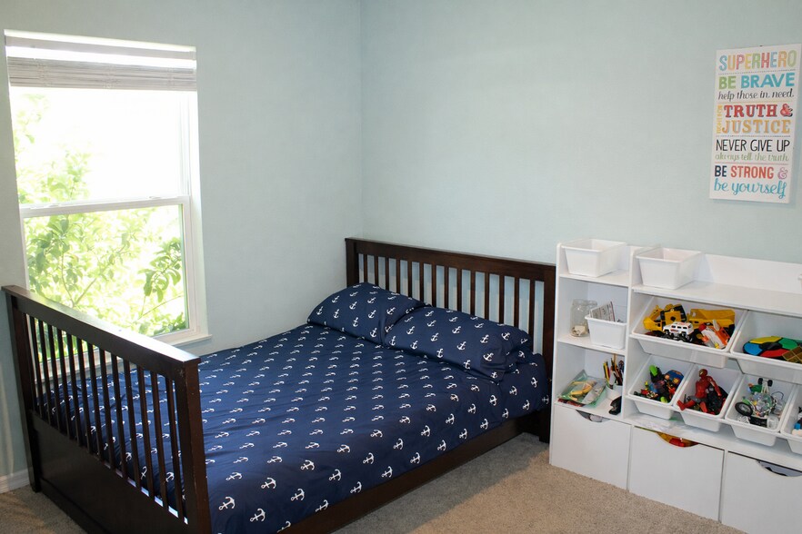 Building Photo - 72 Brewster Ln