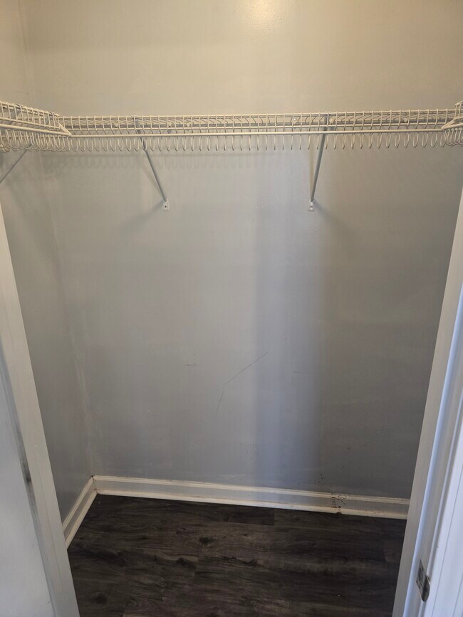 Building Photo - 1905 E Balsam Ct