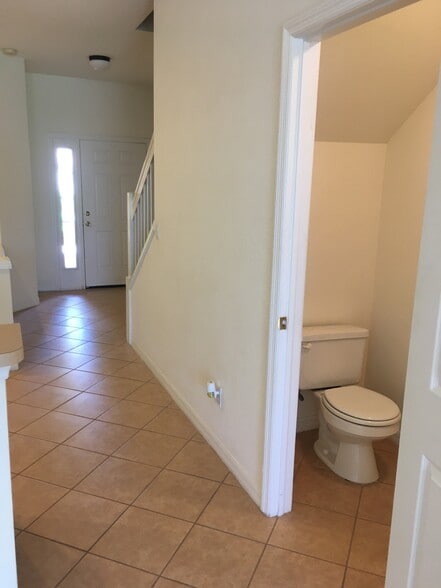 Building Photo - 8361 Village Edge Cir