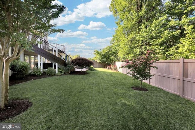 Building Photo - 8227 St Francis Dr