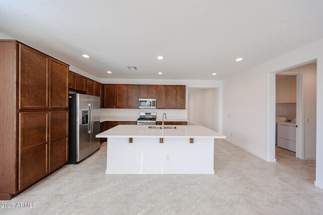 Building Photo - 14831 W Cottontail Ln