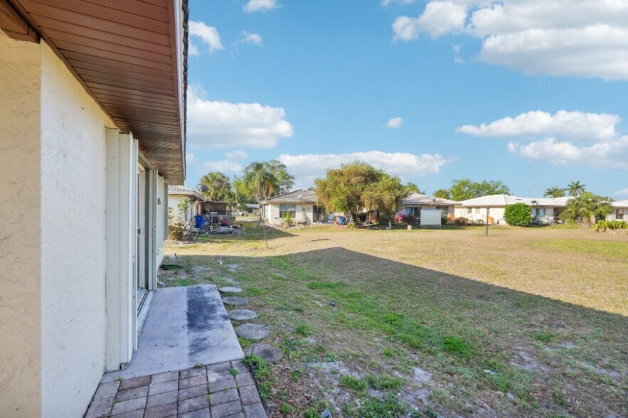 Building Photo - 4 Parkwood Villas Ct