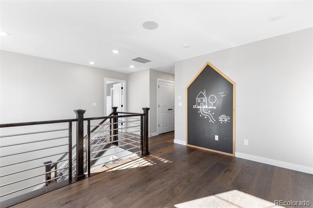 Building Photo - 1694 Stable View Dr