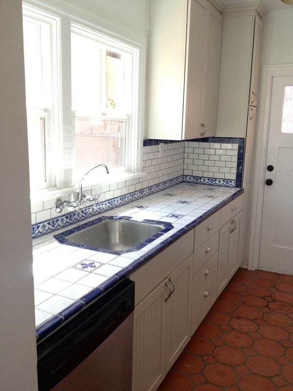 Building Photo - 1629 Rendall Pl