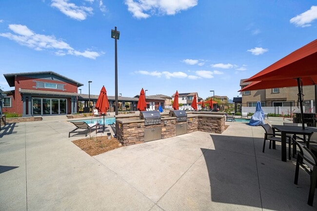 Building Photo - 40379 Melrose Dr