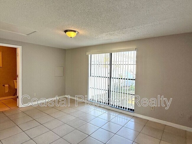 Building Photo - 10202 Bonnie Bay Ct