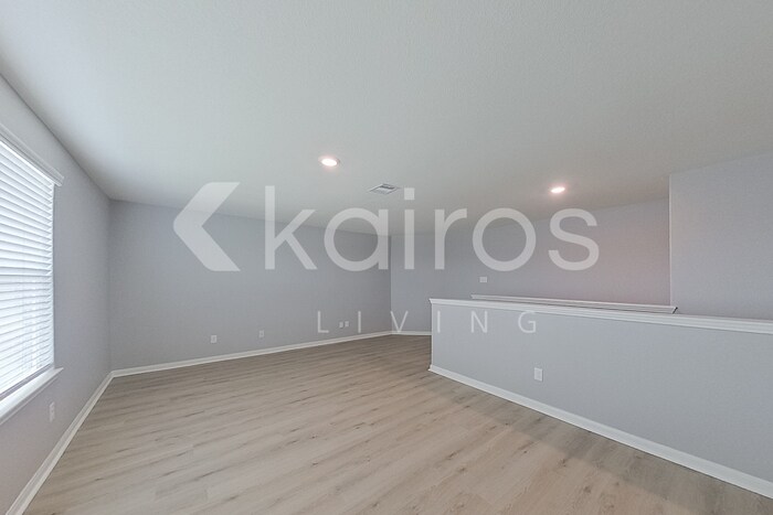 Building Photo - 10722 Hillside Creek Dr