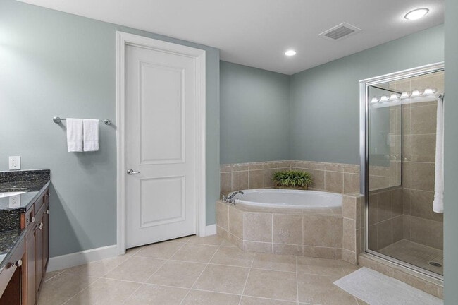 Building Photo - 725 Gulf Shore Dr