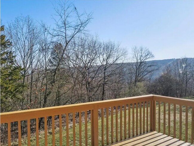 Building Photo - 54 Lower Ridge View Cir