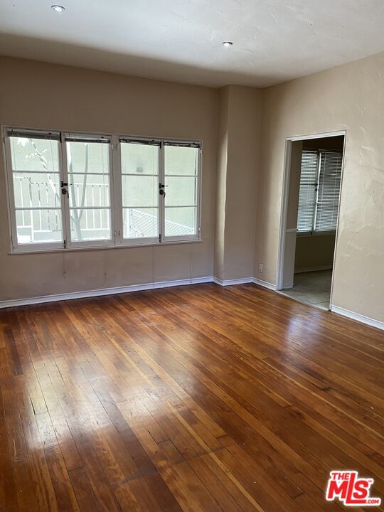 Building Photo - 476 Landfair Ave