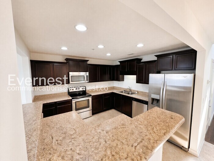 Building Photo - 4014 Rhythm Dr